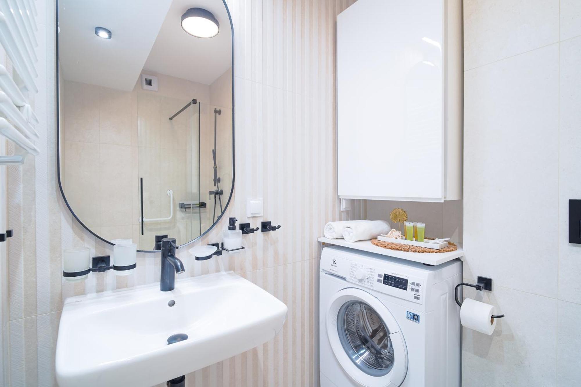 Lulu Apartments - Pod Masztami - Apartament Dwupokojowy - Basen Silownia Parking Kołobrzeg Extérieur photo